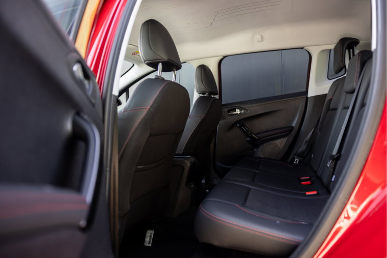 Vehicle Image 21