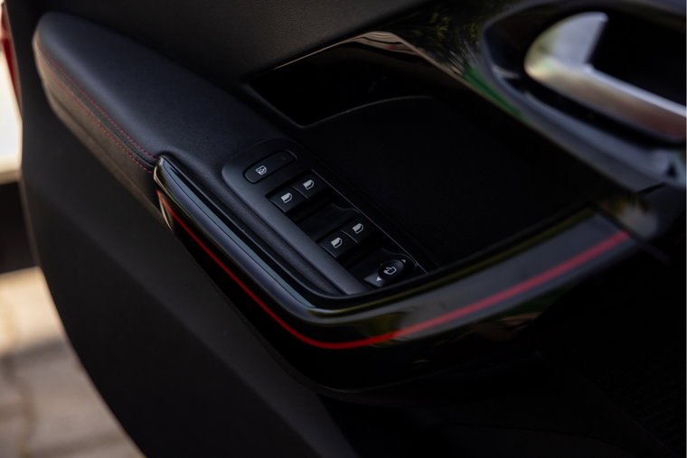 Vehicle Image 33