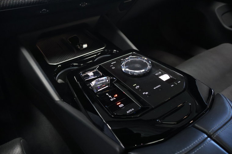 Vehicle Image 39