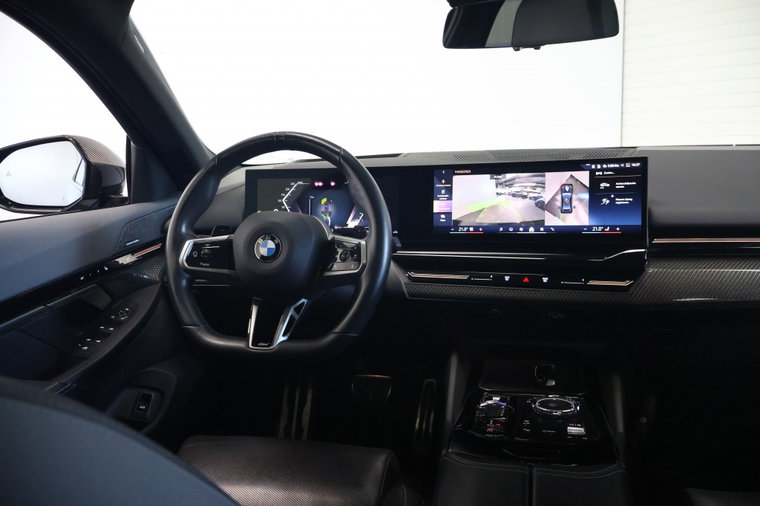 Vehicle Image 40
