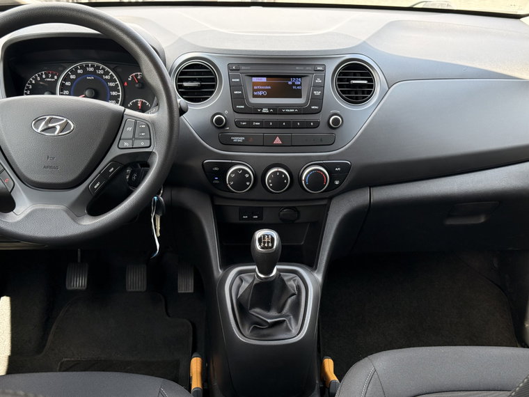 Vehicle Image 23