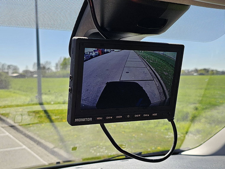 Vehicle Image 15