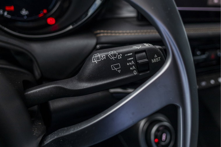 Vehicle Image 40