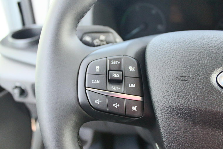 Vehicle Image 28