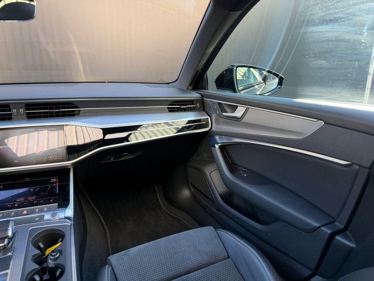 Vehicle Image 39