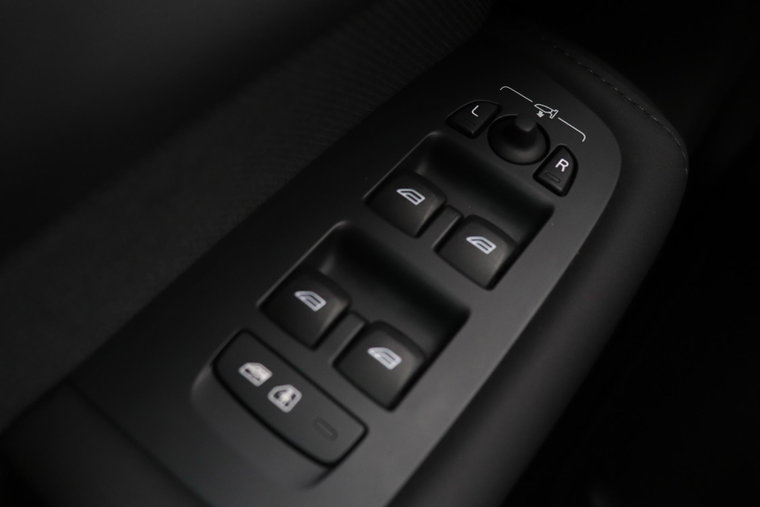 Vehicle Image 45
