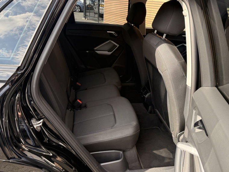 Vehicle Image 39