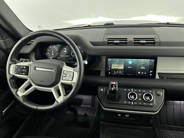 Vehicle Image 23