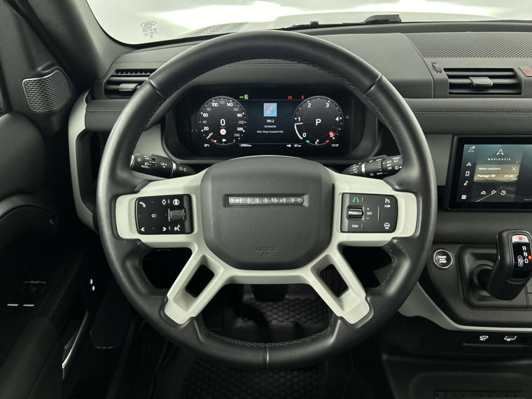 Vehicle Image 24