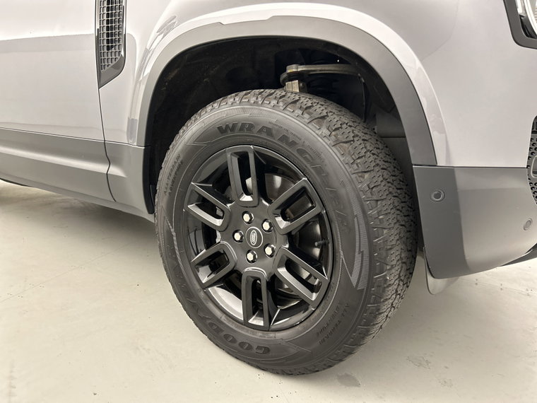Vehicle Image 38