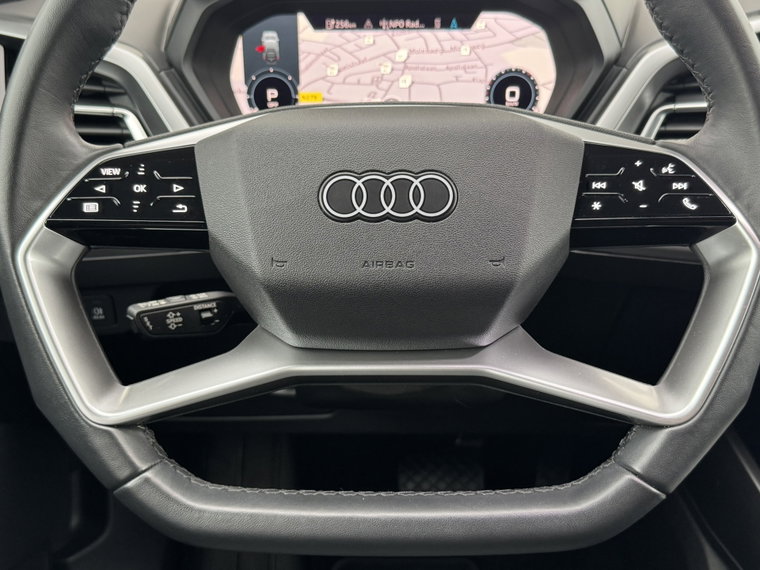 Vehicle Image 40