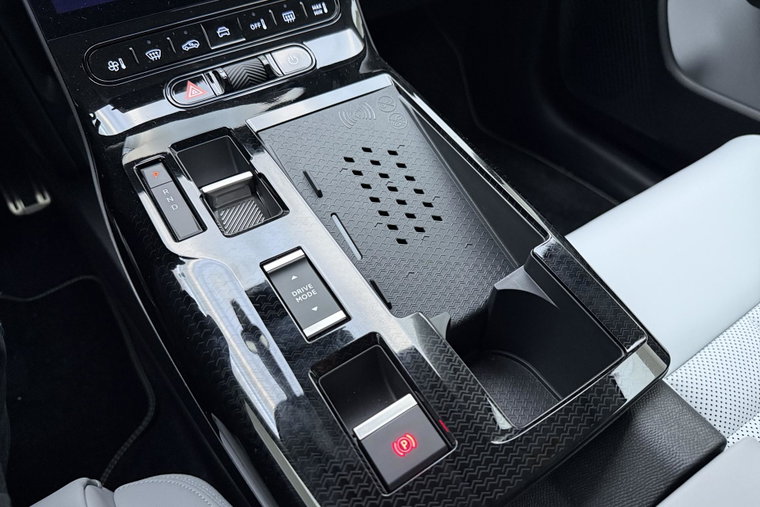 Vehicle Image 37