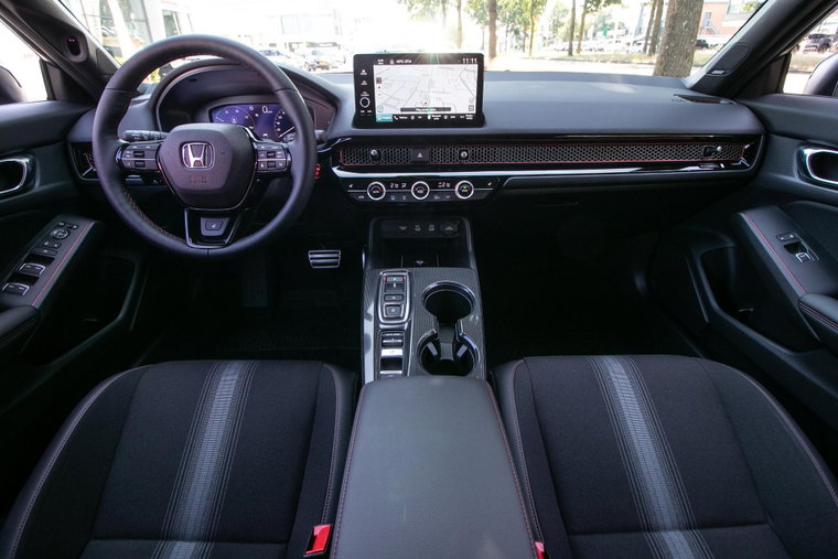 Vehicle Image 15