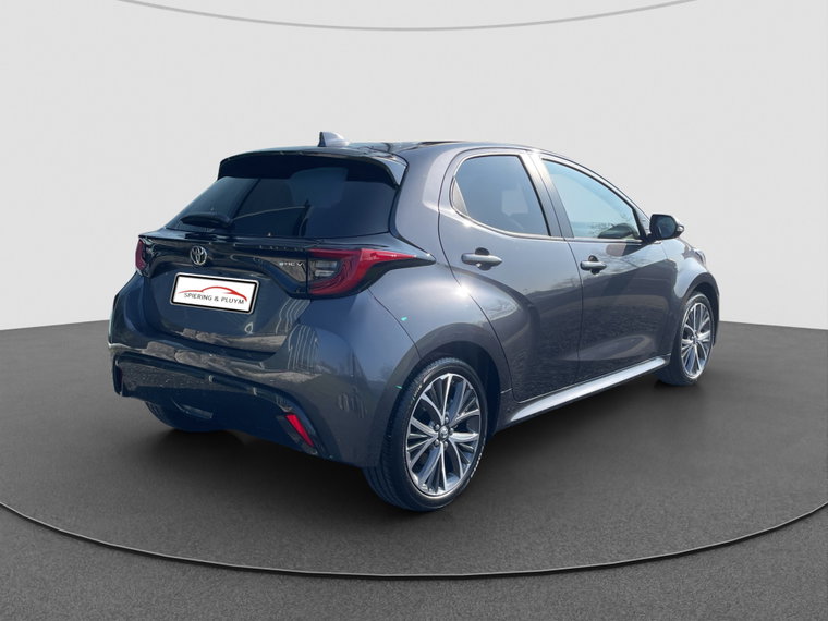 Vehicle Image 5