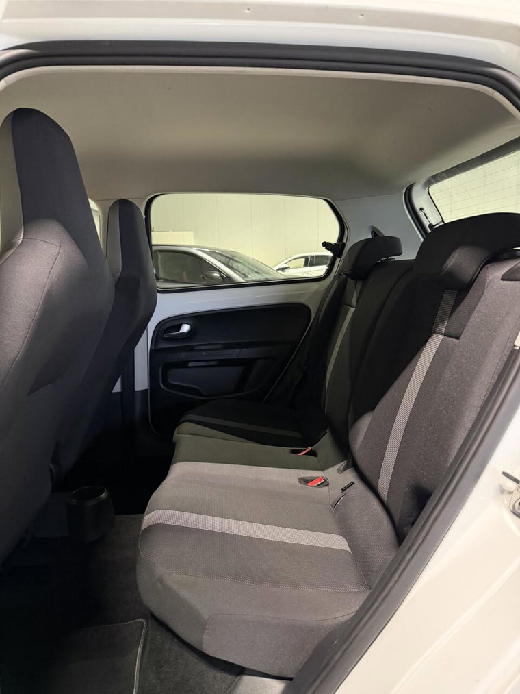 Vehicle Image 36
