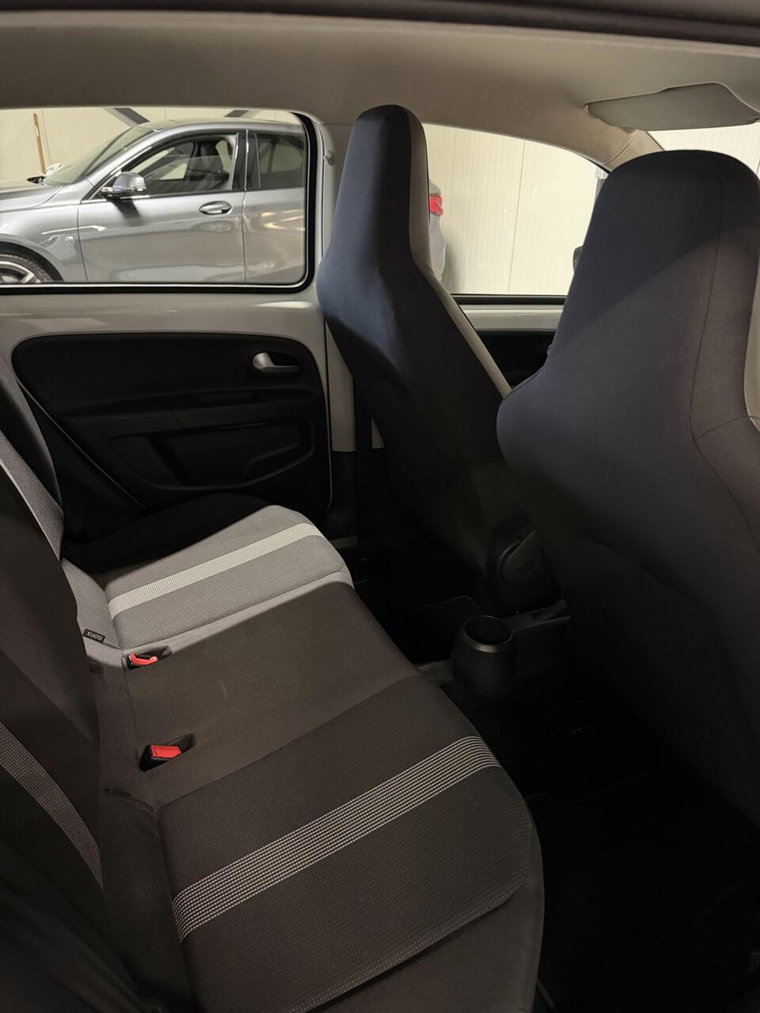 Vehicle Image 37