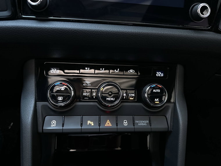 Vehicle Image 24