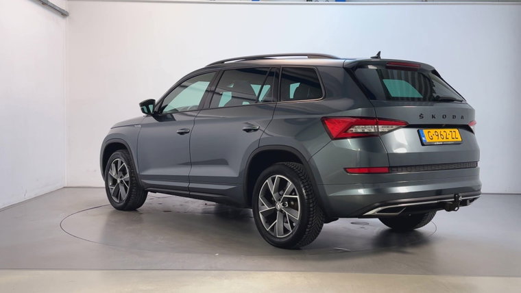 Vehicle Image 6