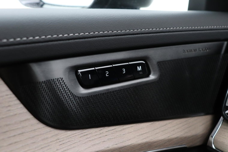 Vehicle Image 48