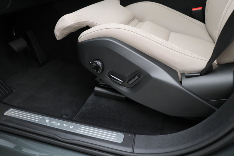 Vehicle Image 50