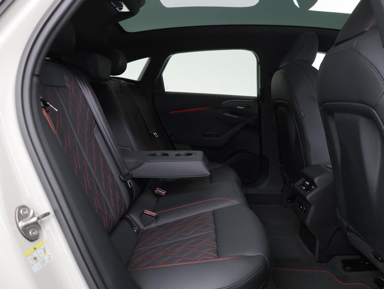 Vehicle Image 60