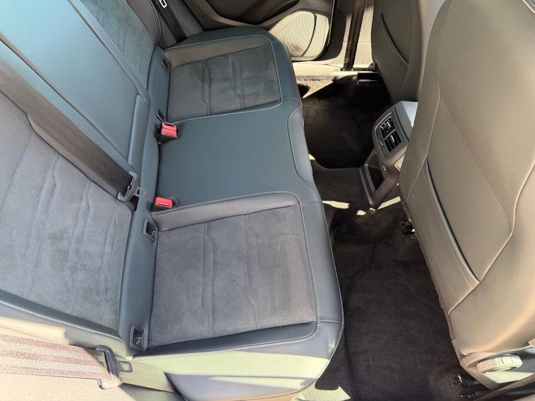 Vehicle Image 39