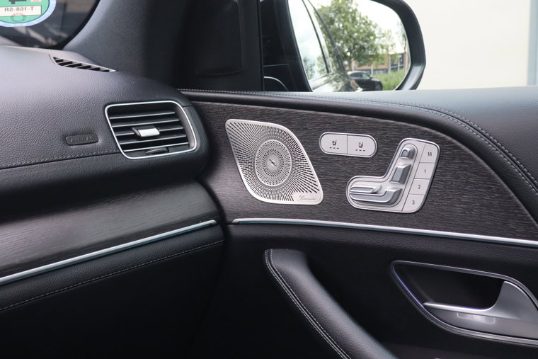 Vehicle Image 26