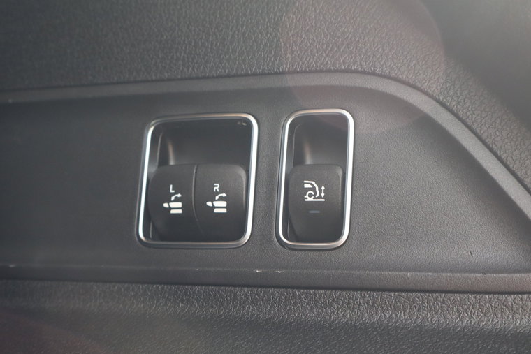 Vehicle Image 42