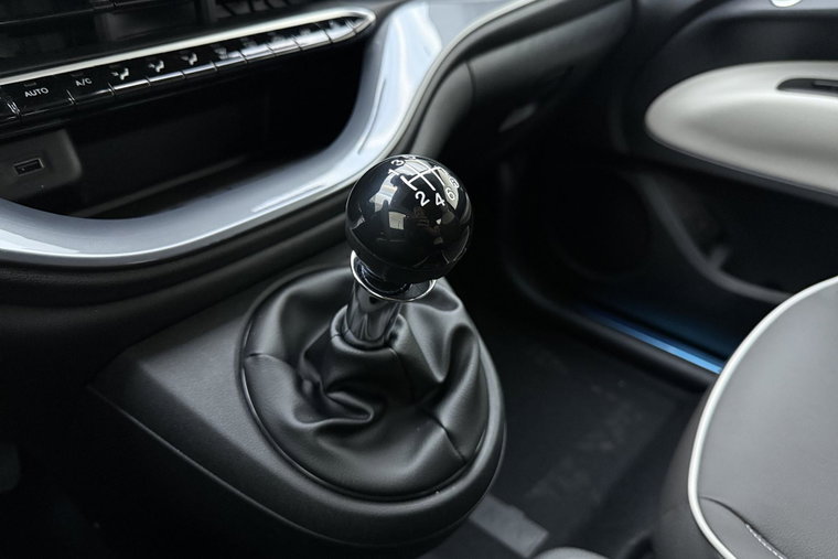 Vehicle Image 20