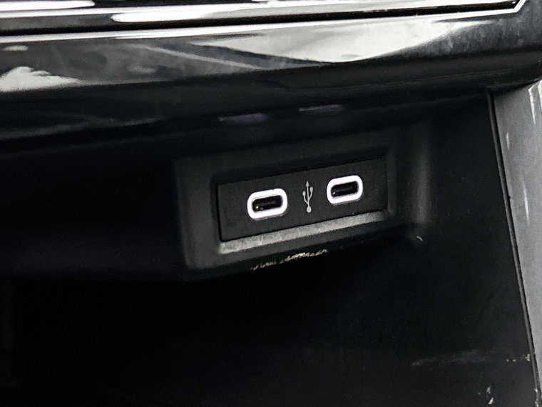Vehicle Image 26