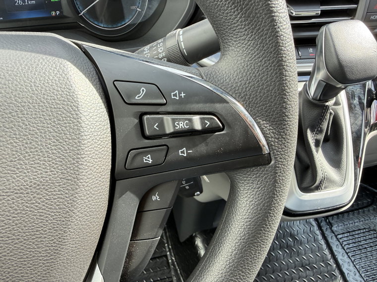 Vehicle Image 25