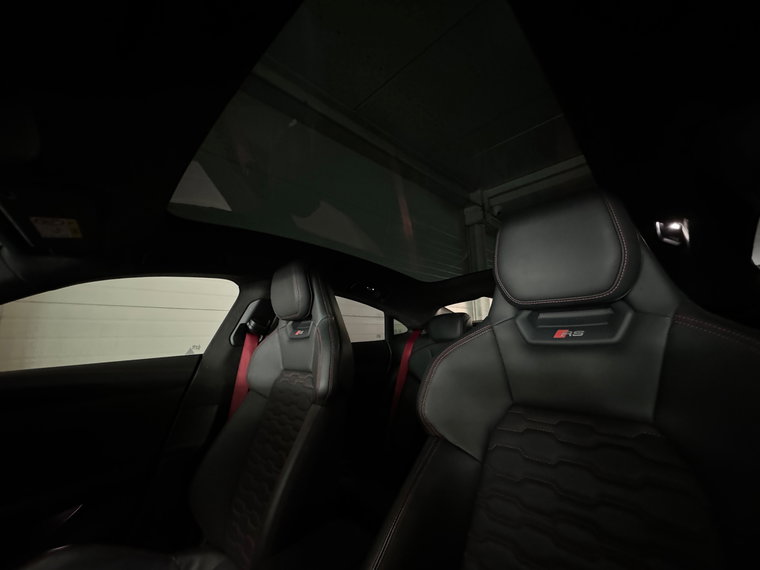 Vehicle Image 32