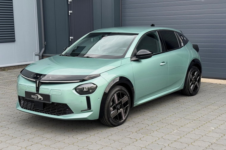Vehicle Image 36