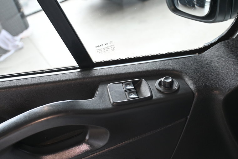 Vehicle Image 23