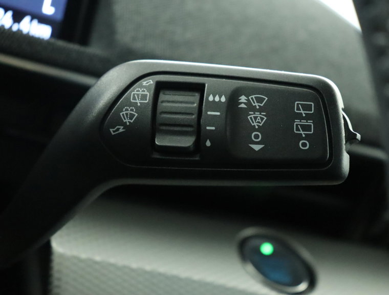Vehicle Image 39