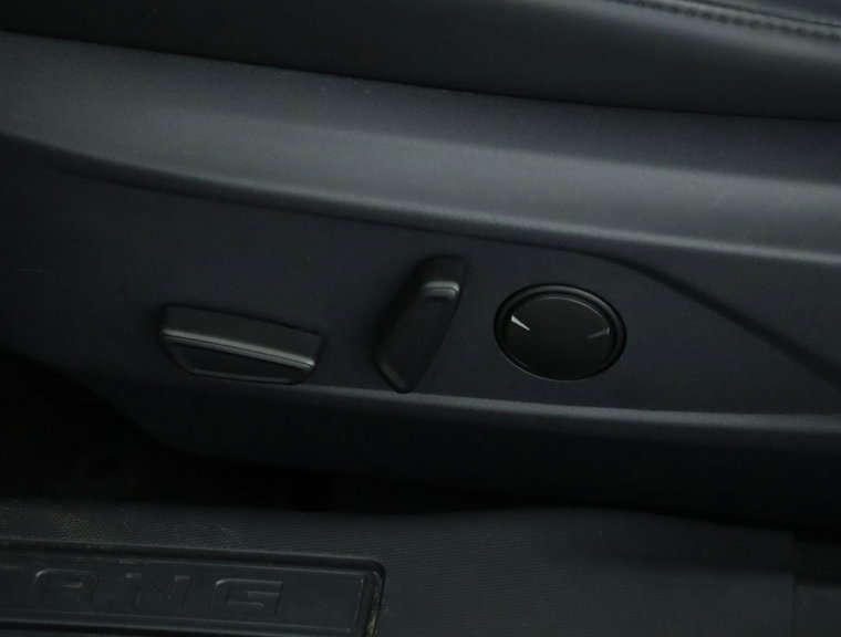 Vehicle Image 45
