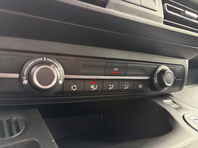 Vehicle Image 33