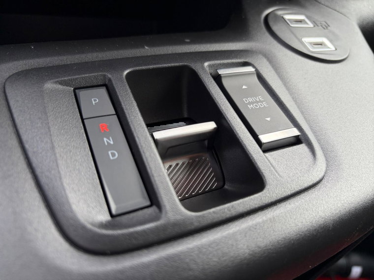 Vehicle Image 35