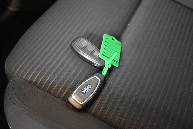 Vehicle Image 23