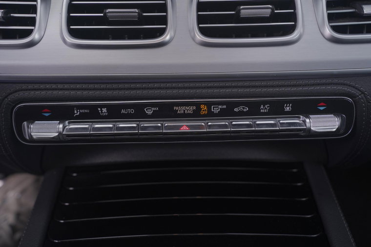 Vehicle Image 40