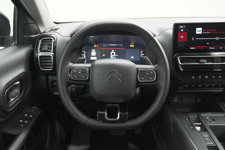 Vehicle Image 26