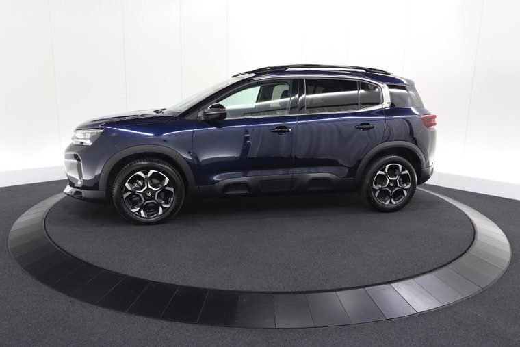 Vehicle Image 38