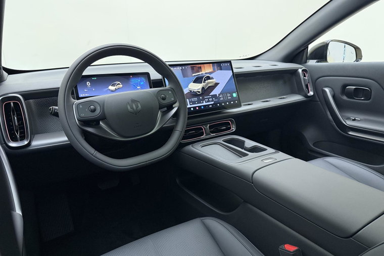 Vehicle Image 16