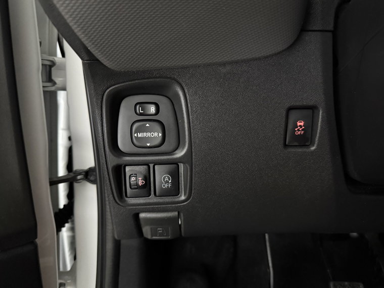 Vehicle Image 28