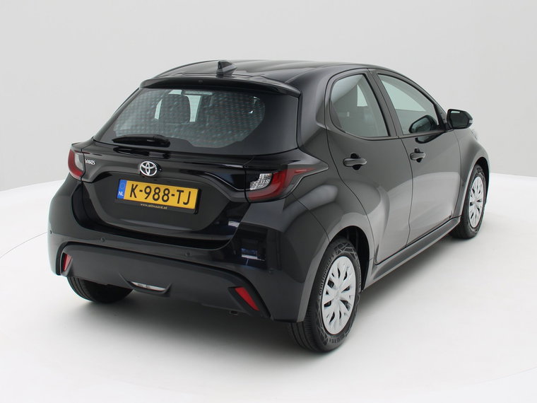 Vehicle Image 6