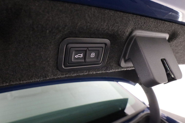 Vehicle Image 57