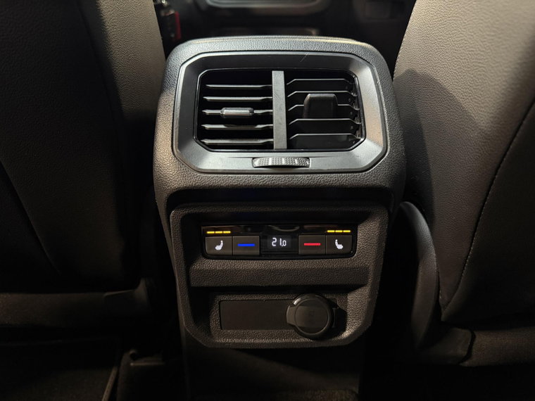 Vehicle Image 42