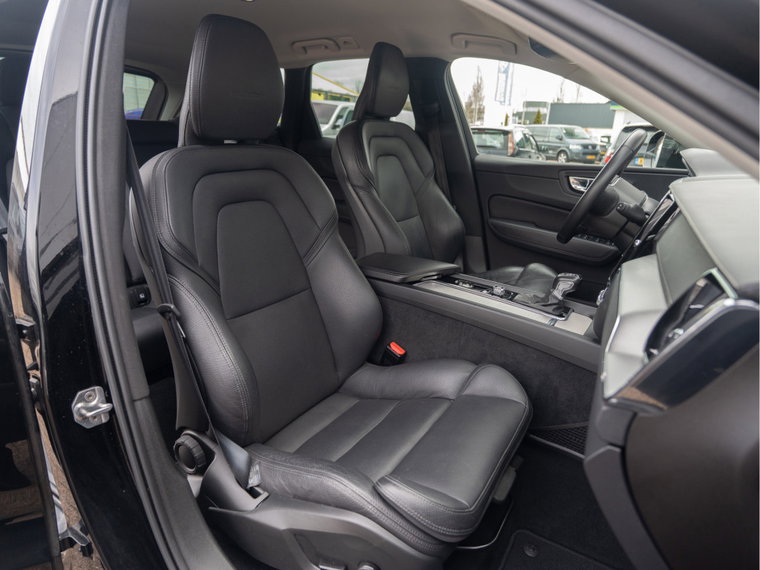 Vehicle Image 40