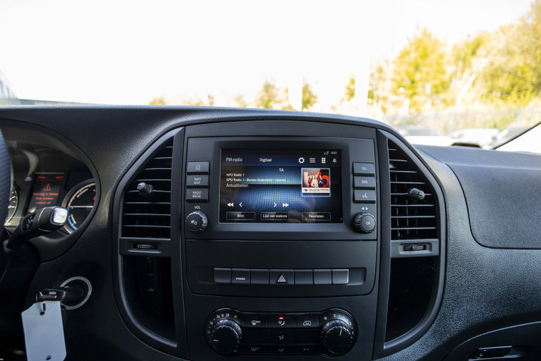 Vehicle Image 35