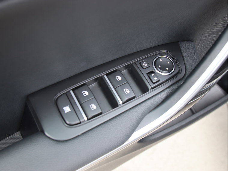 Vehicle Image 37